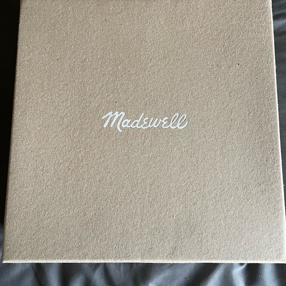 Brand new with box Madewell Chelsea, a boot size 10 - Picture 7 of 7